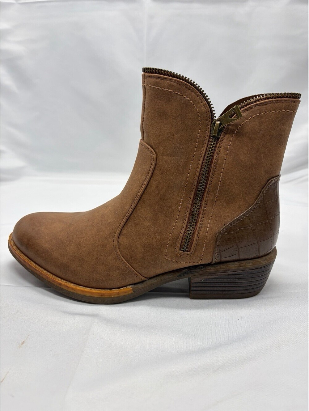 American Rag Galveston 2142 Brown Ankle Bootie Zip Western Style Boots Size 9